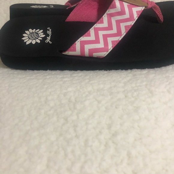 Yellow Box Shoes Yellow Box Pink And White Flip Flop Sandals Size